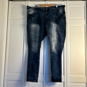 GS-115 Men’s 46x31 Denim Jean Dark Wash front/back thigh fading moto-like seams